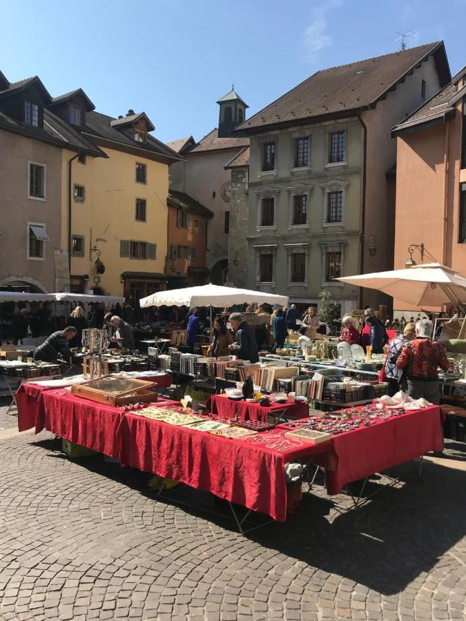 L'Appart' du 10 - T3 4 au centre ville d'Annecy avec vue sur le canal Extérieur photo